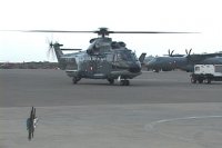 Portahelicópteros Sargento Aldea recibe dos modernos superhelicopteros.