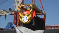 Terminal Puerto Coquimbo TPC pone en marcha novedosos "contenedores de volteo" que aumentan eficiencia y seguridad de embarque de minerales.