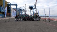 Foto oficial de Santiago Wanderers 2005 en Terminal Pacífico Sur.