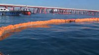 Ejercicio de combate de la contaminación en Quintero, principal puerto energético del país.