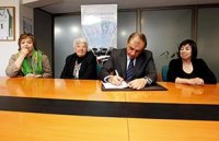 EPV y artesanos de Muelle Prat firman convenio de cooperación conjunta