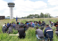 Comuneros mapuche se tomaron la sala de embarque del Nuevo Aeropuerto de La Araucanía