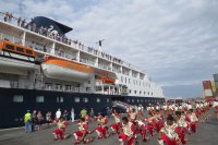 Con bailes y música fue saludado el crucero Minerva del puerto de Arica donde recaló con turistas.