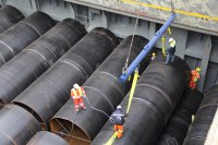 SAAM concluye con éxito operación logística en nuevo puente del Canal de Chacao