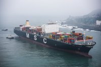 Ya está en Chile el buque más grande que ha llegado al país el que recaló en el Puerto de San Antonio.