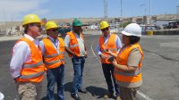 Ejecutivos de Puerto Arica visitaron el puerto peruano de Ilo y recorrieron sus instalaciones.