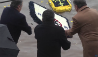 Con ofrendas florales en el mar la Marina Mercante recordó a sus caídos.