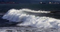 Armada alerta olas de hasta 5 metros durante fin de semana largo