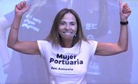 Ministra de la Mujer se pone la camiseta por las trabajadoras portuarias de San Antonio y las destaca como un ejemplo a seguir.