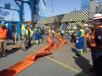 TPS y Suatrans realizan ejercicio de demostración de atención de emergencia de derrame de hidrocarburos con posible escurrimiento al mar