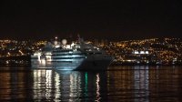Espectacular arribo nocturno de primer crucero de la temporada a Valparaíso es recibido en TPS.