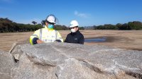 Con operativo de protección ambiental Puerto San Antonio trasladará rocas a muelle Policarpo Toro