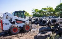 Puerto San Antonio retiró cientos de neumáticos para el reciclaje que estaban en recinto portuario cercano a Ojos de Mar.