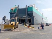 Ian Taylor inicia el año en Ecuador agenciando nave de WWO con más de 1.500 unidades de vehículos y maquinaria