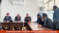 Asamblea multisectorial de trabajadores y empresarios pide a parlamentario votar en contra las modificaciones a la ley del cabotaje.