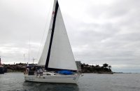 El velero Beau Geste que recorrerá la Cuenca del Pacífico zarpó desde el muelle Asimar de Quintero.