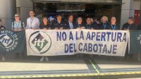 Dirigentes de la Federación Internacional de Trabajadores, ITF, visitaron el Ministerio de Economía para advertir de los riesgos de abrir el cabotaje.