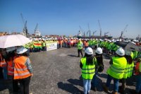 Estudiantes bolivianos visitan y conocen de primera mano las operaciones del puerto de Arica