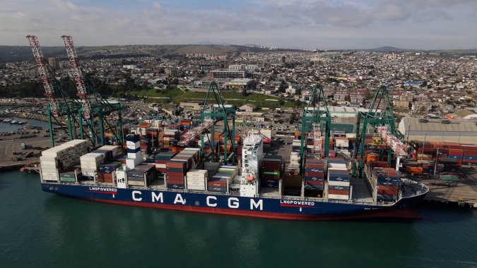 Primer servicio naviero directo entre Chile y Asia inauguran en DP World San Antonio.
