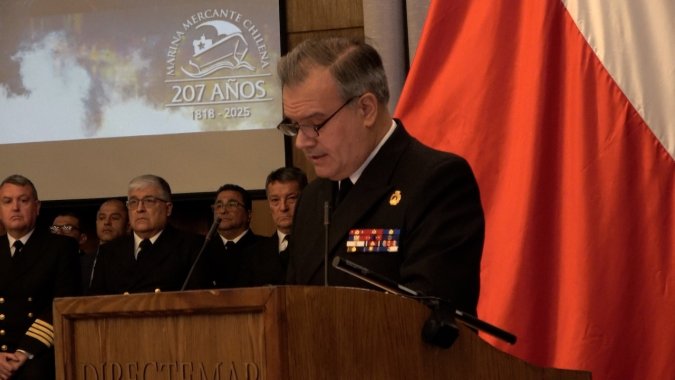 Vicealmirante Roberto Zegers destaca la importancia económica, estratégica, de soberanía y seguridad de la Marina Mercante Nacional.