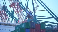Intensificarán revistas de fondeo o fiscalización a bordo de naves, anunció Aduanas.