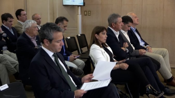 Diálogo y trabajo conjunto público-privado son las claves del éxito de Aduanas.