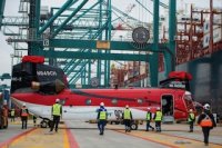 4 helicópteros aterrizan en DP World para ser embarcados a Estados Unidos