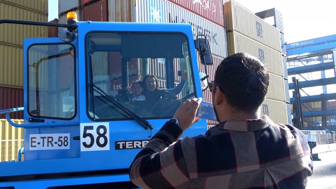 Quinta versión de “Conoce tu Puerto” reunió a cientos de familias en Valparaíso