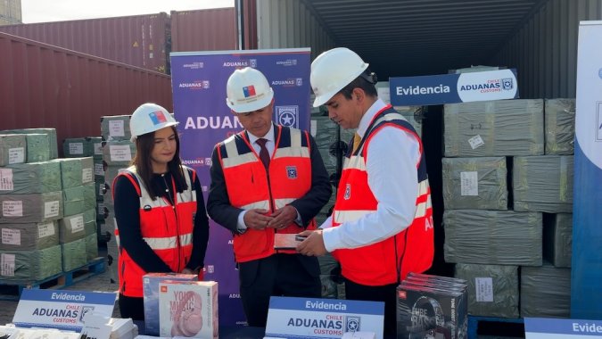 Nuevo golpe al contrabando en el Puerto de San Antonio.