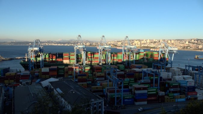 El portacontenedores Tampa Triumph de la naviera Evergreen operó en TPS.